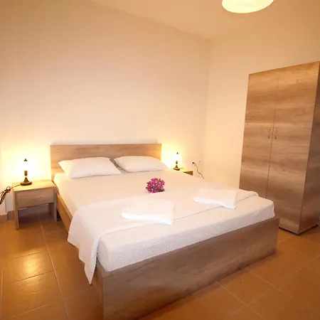 Ammouliani Apartments *
