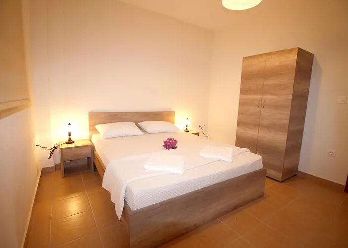 Ammouliani Apartments *