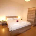 Ammouliani Apartments *